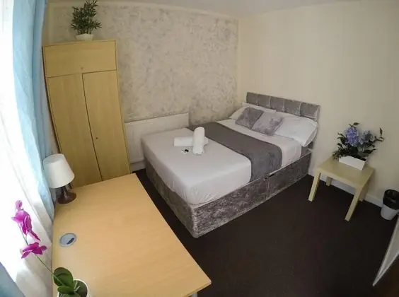 Tek Büyük Yataklı Oda (in Shared House 2)
