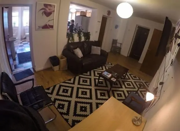 Tek Büyük Yataklı Oda (in Shared House 2)