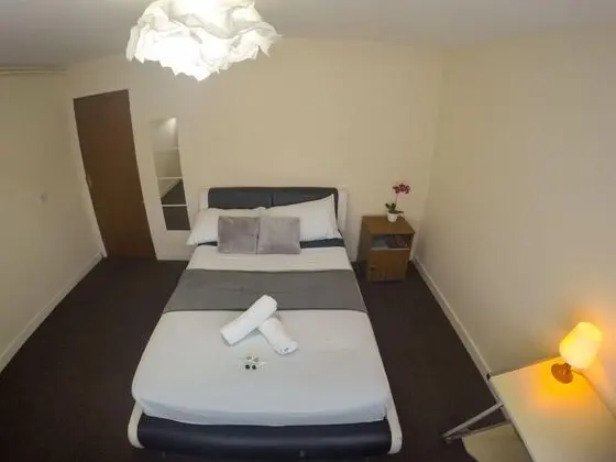 Tek Büyük Yataklı Oda (in Shared House 3)