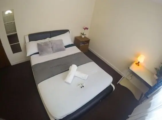 Tek Büyük Yataklı Oda (in Shared House 3)