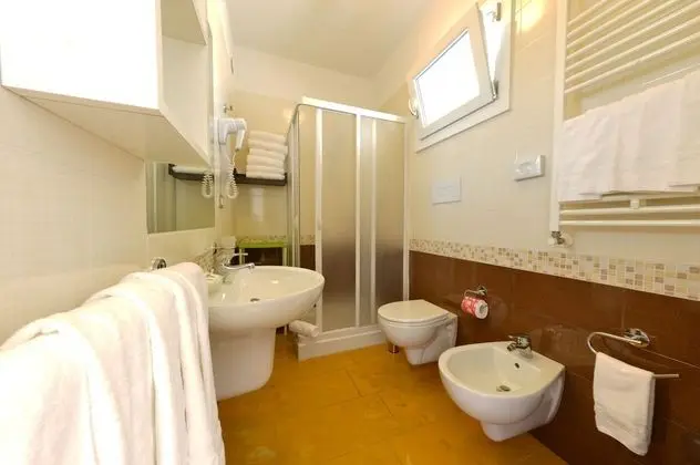 Tek Büyük Yataklı Oda, 1 En Büyük (King) Boy Yatak, Özel Banyo, Avlu Manzaralı