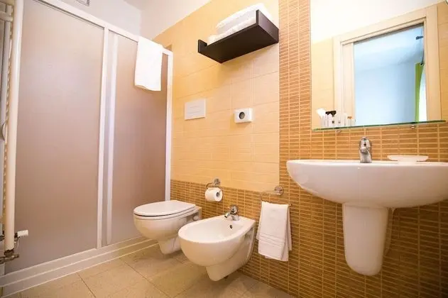 Tek Büyük Yataklı Oda, 1 En Büyük (King) Boy Yatak, Özel Banyo, Avlu Manzaralı