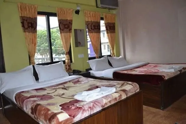 Standard Tek Büyük veya İki Ayrı Yataklı Oda