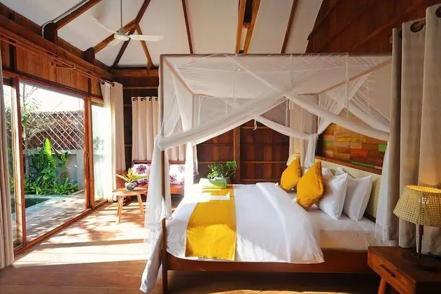 Private Pool Bungalow - Free Pickup