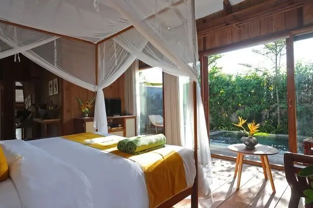 Private Pool Bungalow - Free Pickup