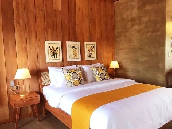 Two-Bedroom Villa - Free Pickup