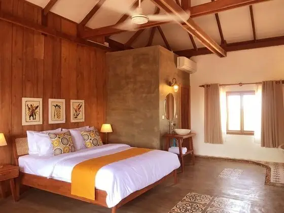 Two-Bedroom Villa - Free Pickup