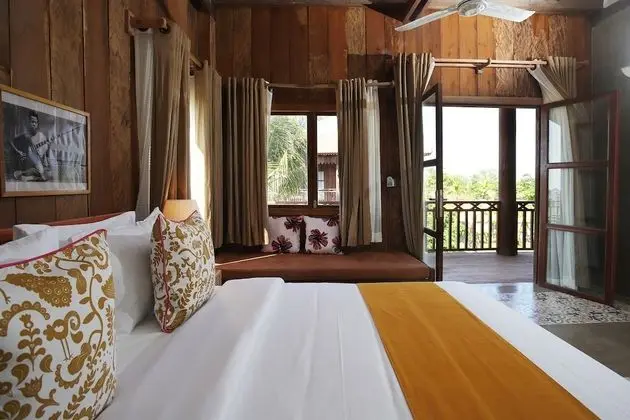 Two-Bedroom Villa - Free Pickup
