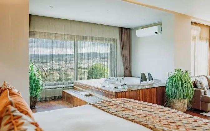 Begonvil, Deniz Manzaralı, Jakuzili