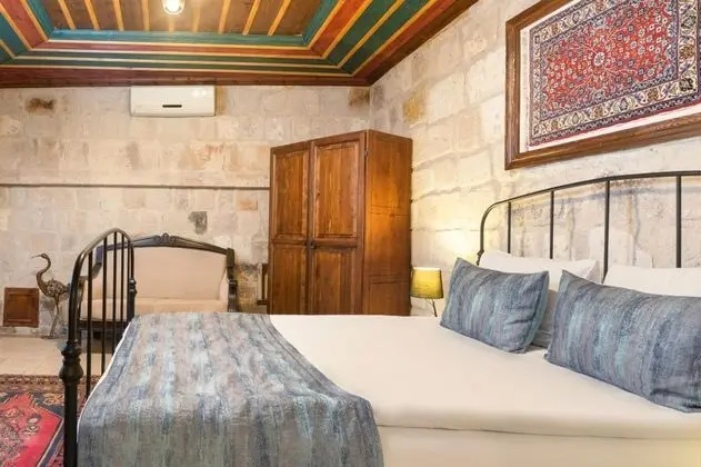 https://images.odamax.com/img/1024x768/odamax/image/upload/Doors_Of_Cappadocia_202509101410108_2.jpg