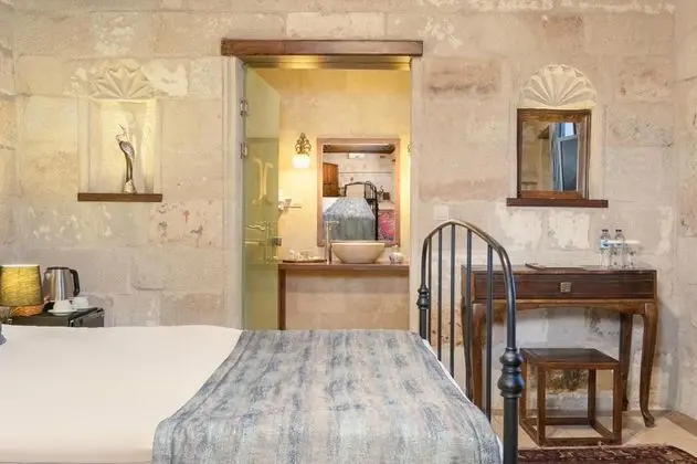 https://images.odamax.com/img/1024x768/odamax/image/upload/Doors_Of_Cappadocia_202509101410141_6.jpg