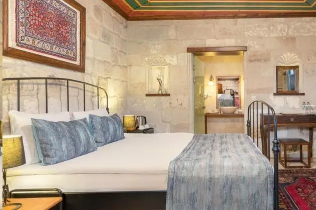 https://images.odamax.com/img/1024x768/odamax/image/upload/Doors_Of_Cappadocia_202509101410149_7.jpg