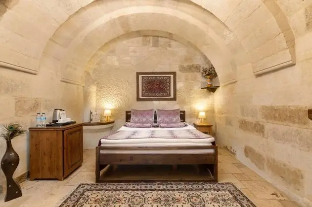 https://images.odamax.com/img/1024x768/odamax/image/upload/Doors_Of_Cappadocia_202509101434105_1.jpg