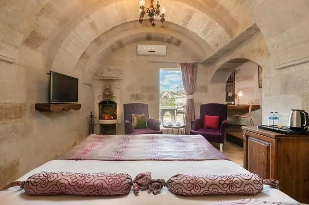 https://images.odamax.com/img/1024x768/odamax/image/upload/Doors_Of_Cappadocia_202509101434122_4.jpg