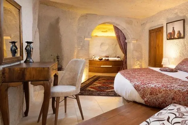 https://images.odamax.com/img/1024x768/odamax/image/upload/Doors_Of_Cappadocia_202509101546077_8.jpg