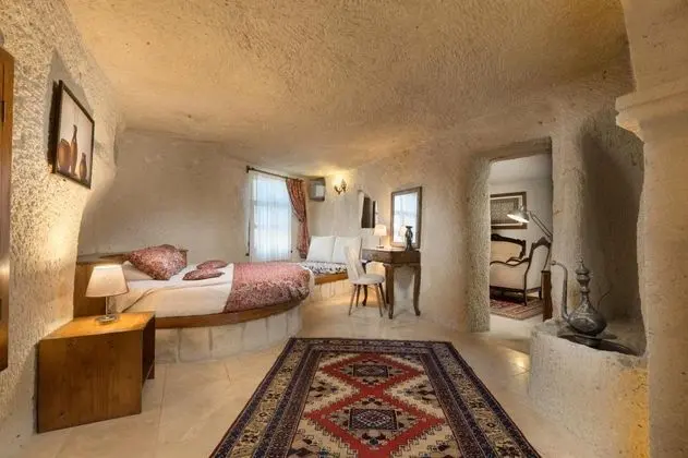 https://images.odamax.com/img/1024x768/odamax/image/upload/Doors_Of_Cappadocia_202509101546101_11.jpg