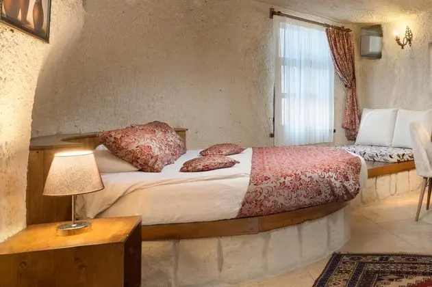 https://images.odamax.com/img/1024x768/odamax/image/upload/Doors_Of_Cappadocia_202509101546118_13.jpg