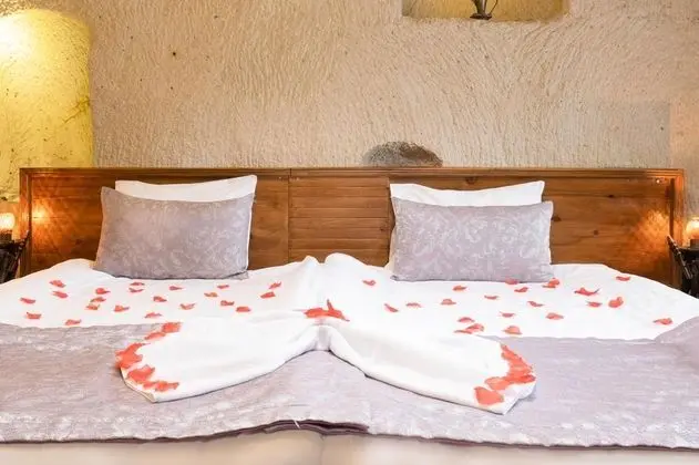https://images.odamax.com/img/1024x768/odamax/image/upload/Doors_Of_Cappadocia_202509101552535_5.jpg