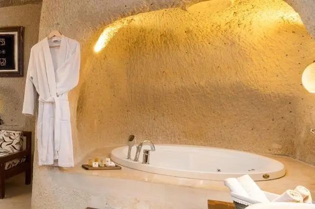 https://images.odamax.com/img/1024x768/odamax/image/upload/Doors_Of_Cappadocia_202509101552584_14.jpg
