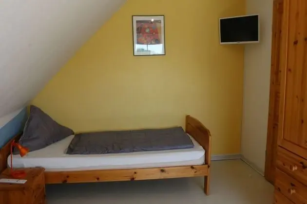 Ev (Zum Hallenbad 19)