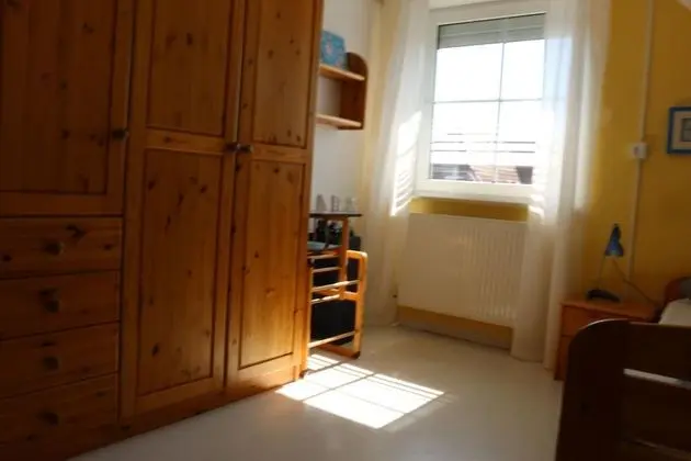 Ev (Zum Hallenbad 19)