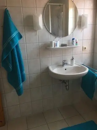 Ev (Zum Hallenbad 31)