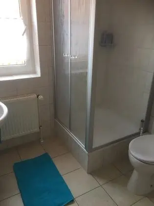 Ev (Zum Hallenbad 31)