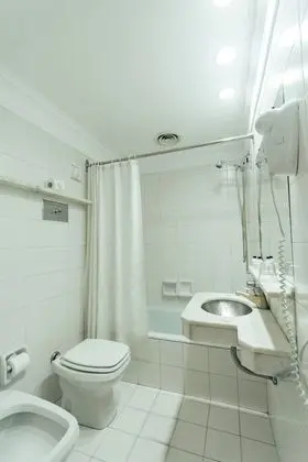 Standard Dört Kişilik Oda