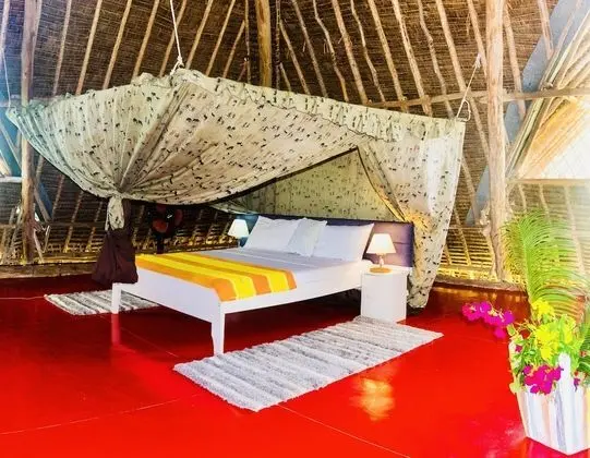 Family Villa (Dora)