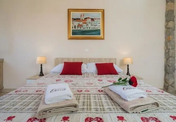 Apart Daire (Dora - with nice courtyard - A1(4))