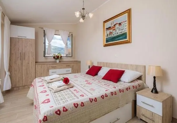 Apart Daire (Dora - with nice courtyard - A1(4))