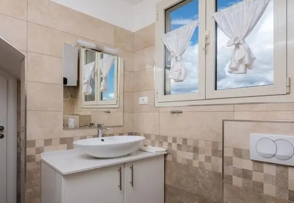 Apart Daire (Dora - with nice courtyard - A1(4))