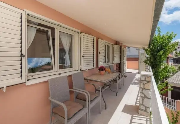 Apart Daire (Dora - with nice courtyard - A1(4))