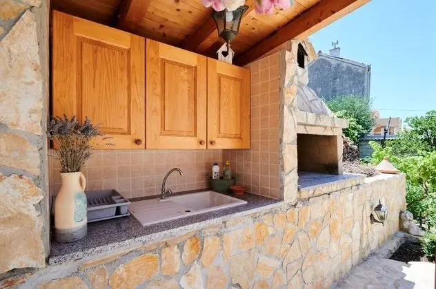 Apart Daire (Dora - with nice courtyard - A1(4))