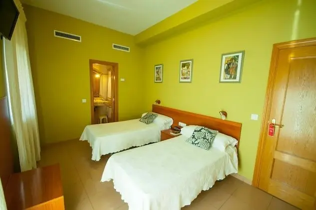 Tek Büyük veya İki Ayrı Yataklı Oda