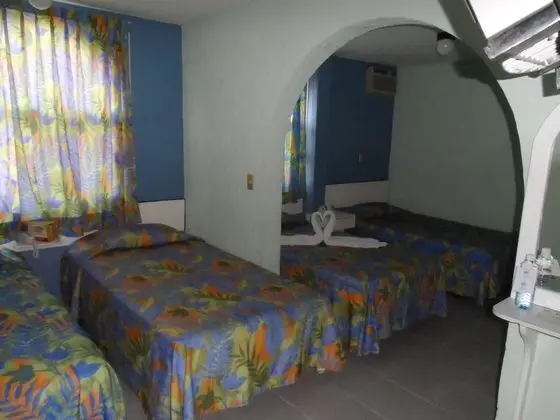 Habitación cuádruple "Tulipanes"