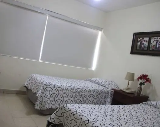 Tek Büyük Yataklı Oda, 2 Tek Kişilik Yatak