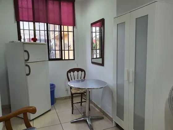 City İki Ayrı Yataklı Oda, Ortak Banyo (4)