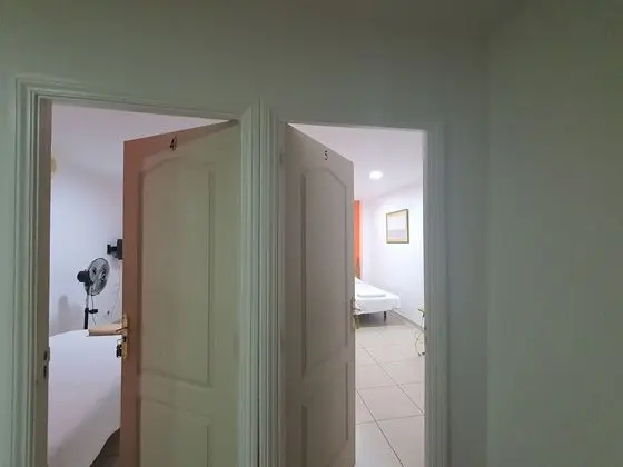 City İki Ayrı Yataklı Oda, Ortak Banyo (4)