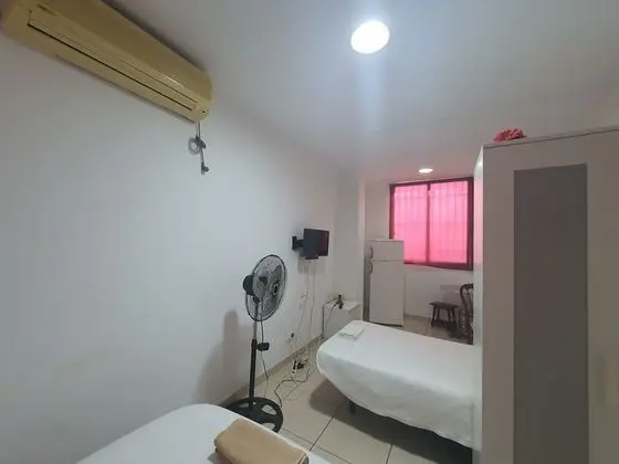 City İki Ayrı Yataklı Oda, Ortak Banyo (4)