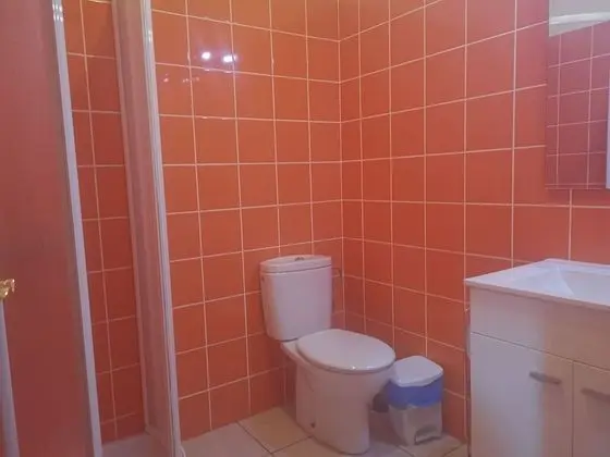 City İki Ayrı Yataklı Oda, Ortak Banyo (4)