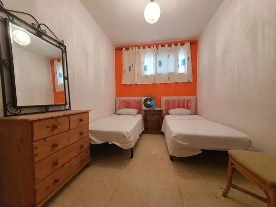 City İki Ayrı Yataklı Oda, Ortak Banyo (4)