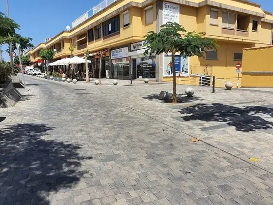 Tek Büyük Yataklı Oda, Ortak Banyo (3)