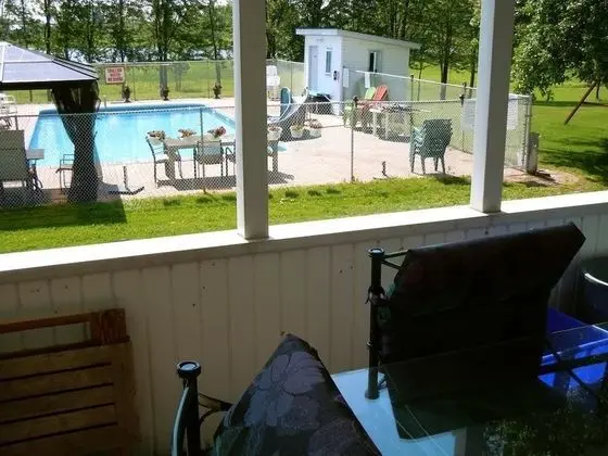 Kır Evi, 2 Yatak Odası, Mutfak, Havuz Manzaralı (8)