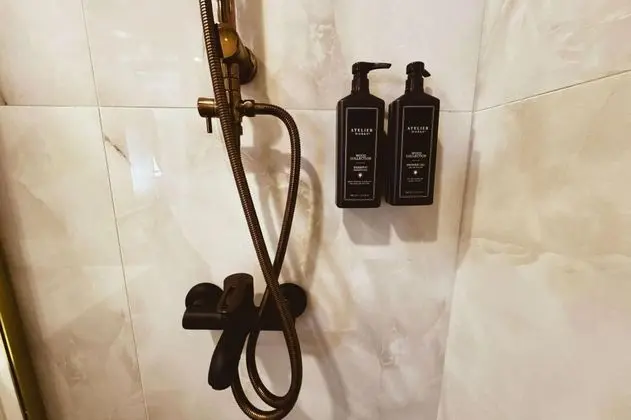 Suite, Deniz veya Kara Manzaralı, Fransız Balkonlu