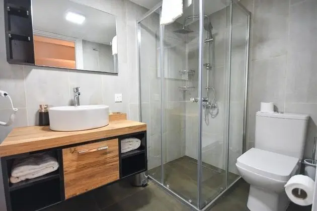 Standart Oda, Deniz ve Dağ Manzaralı