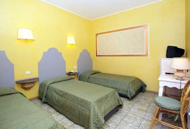 Classic Üç Kişilik Oda, Balkon