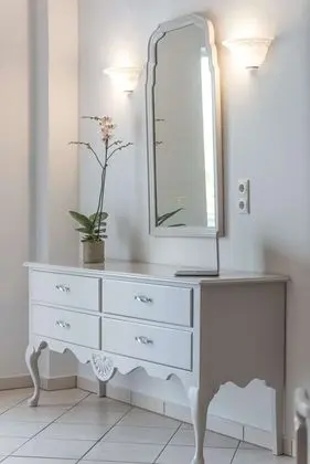 Standard Tek Büyük veya İki Ayrı Yataklı Oda, Bahçe Manzaralı