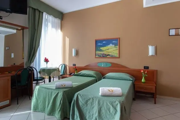 Comfort Tek Büyük Yataklı Oda