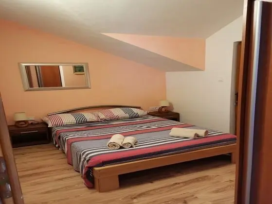 Villa (Holiday House With Swimming Pool)